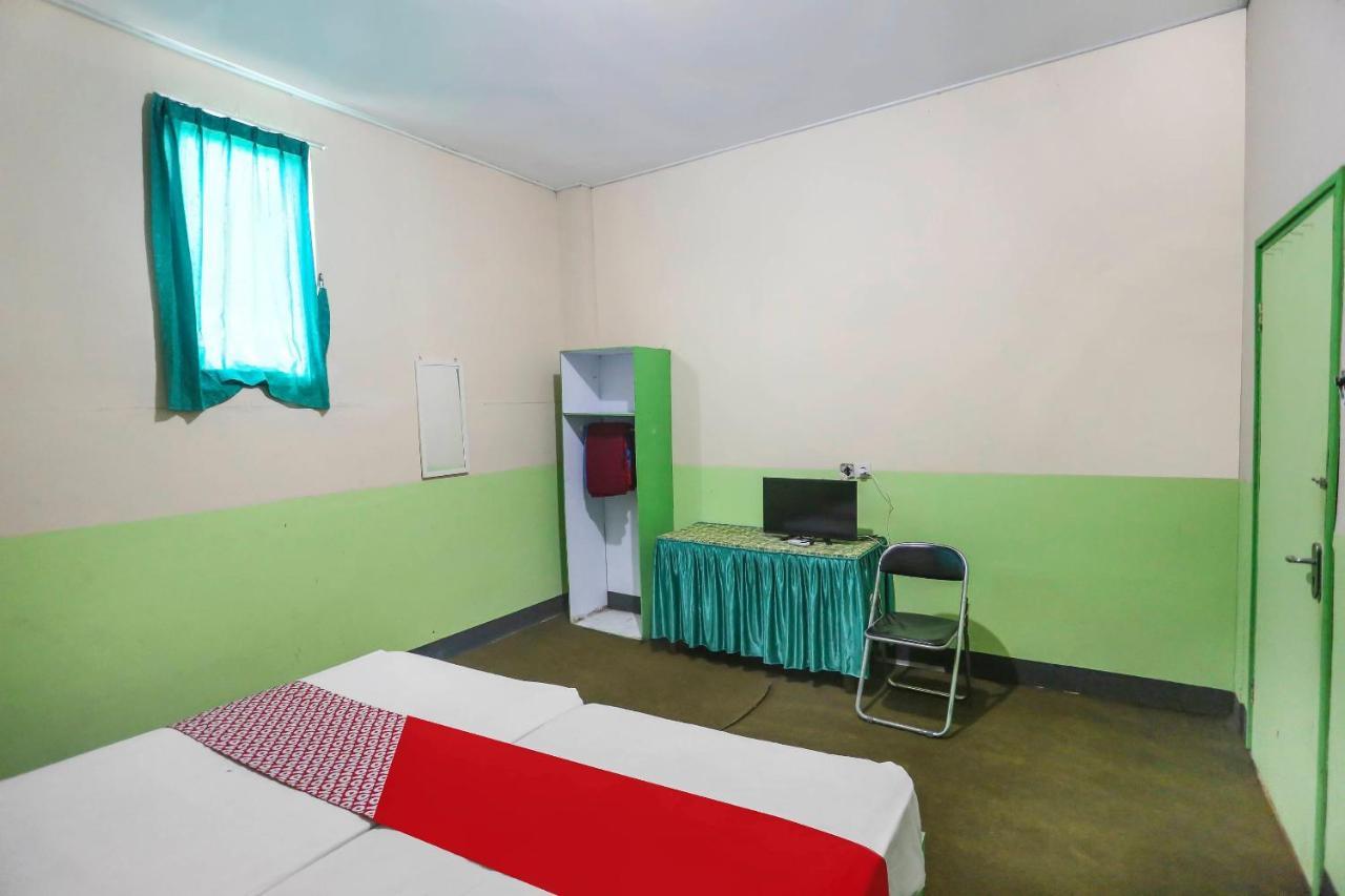 Oyo 90825 Hotel Lizha 2 Самаринда Экстерьер фото